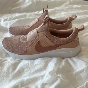 NIKE AD COMFORT ‘Pink Women’s Oxford’ Sneakers